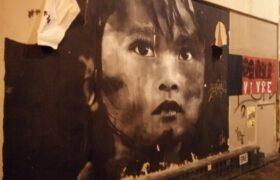 visage peint mur enfant VISUEL